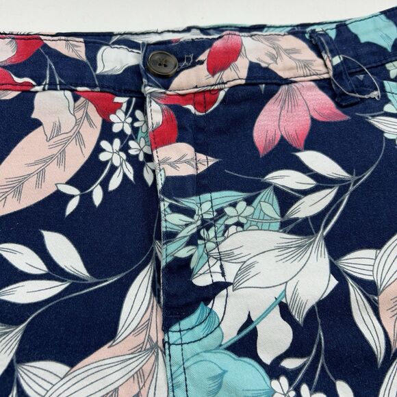 St Johns Bay Shorts Womens Size 16 Blue Floral Tropical Mid Rise Floral Beach - Picture 2 of 10